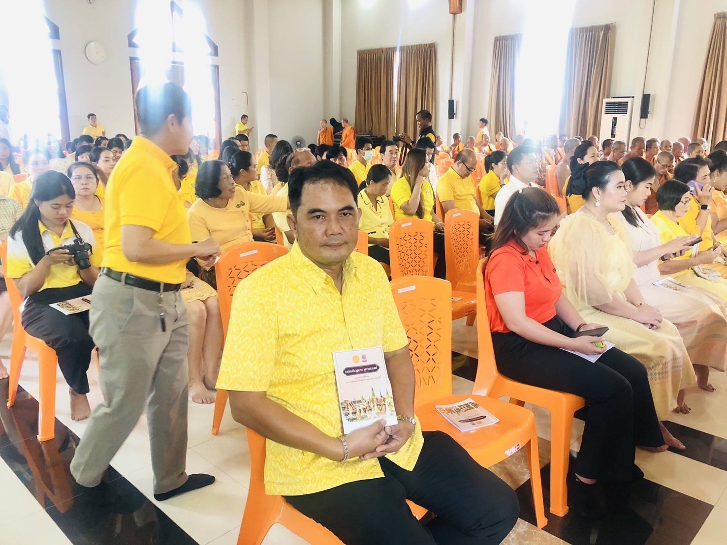 พิธีเจริญพระพุทธมนต์ถวายพระพรชัยมงคลแด่พระบาทสมเด็จพระวชิรเกล้าเจ้าอยู่หัว